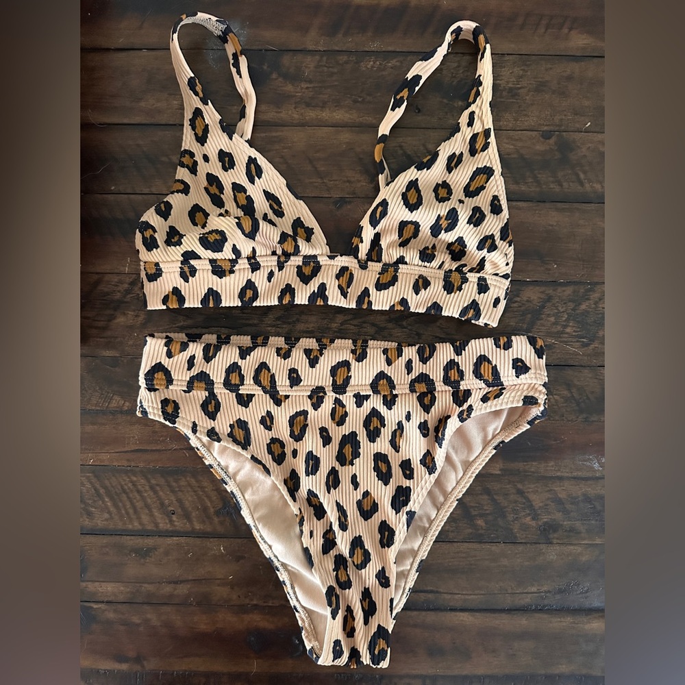 Wild Ways Band Tri Bikini Top, Billabong. And bottom size s